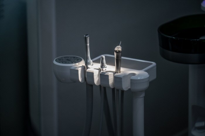 울산 상악동 거상술 임플란트
